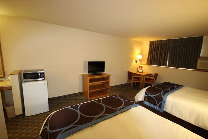 Room 4 of 31