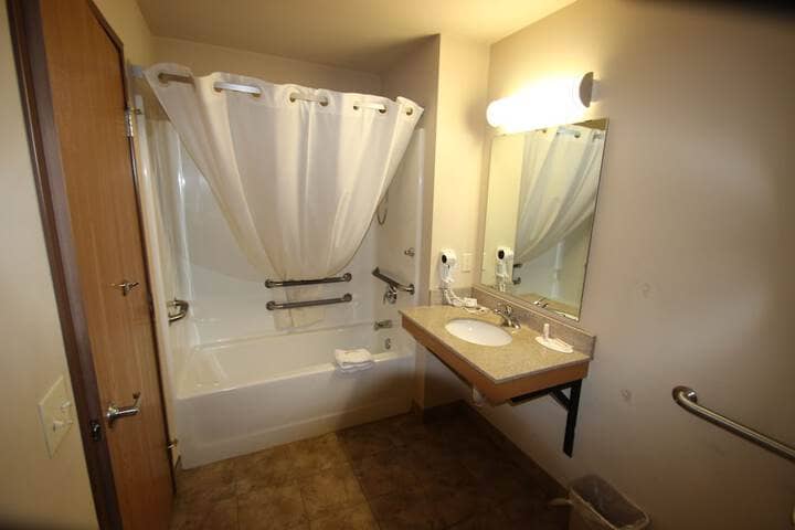Room 15 of 31