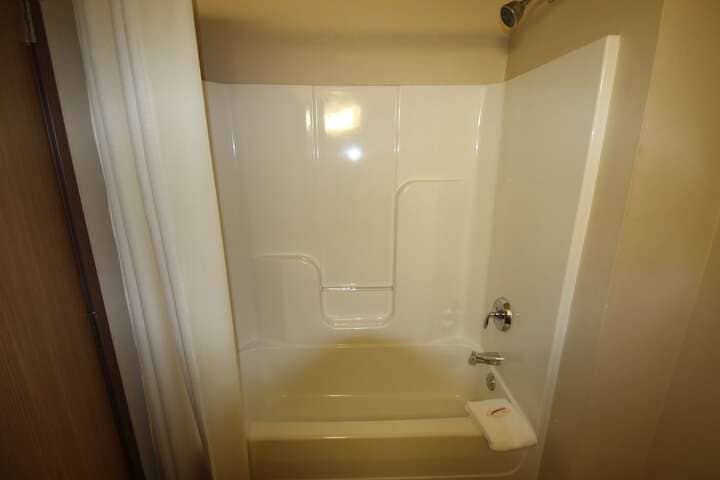 Room 16 of 31