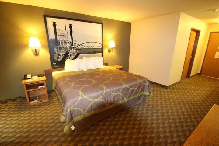 Room 6 of 31