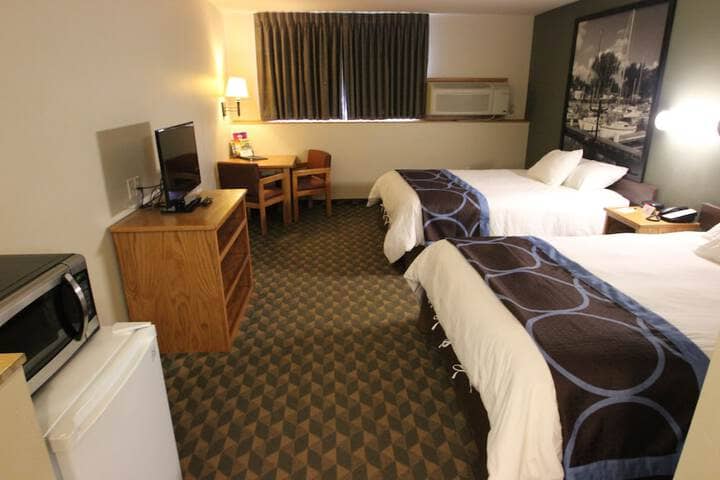 Room 5 of 31