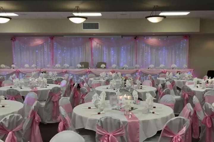 Ballroom/Hall 25 of 31