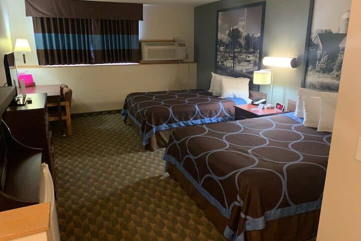 Room 11 of 31